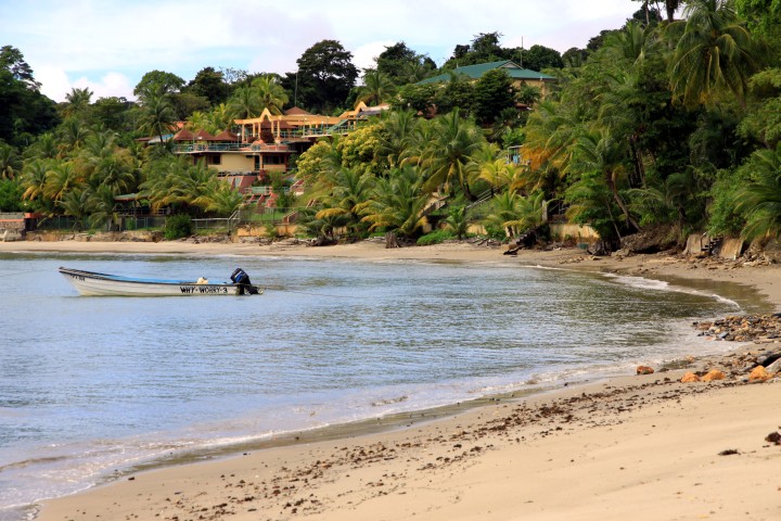 Saline Bay, Salybia